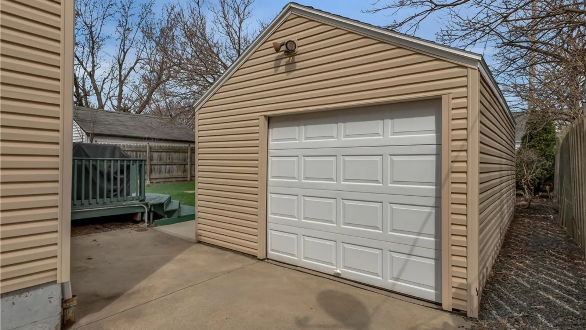 Property at 241 Briarhurst Drive, Tonawanda, NY 14150 37