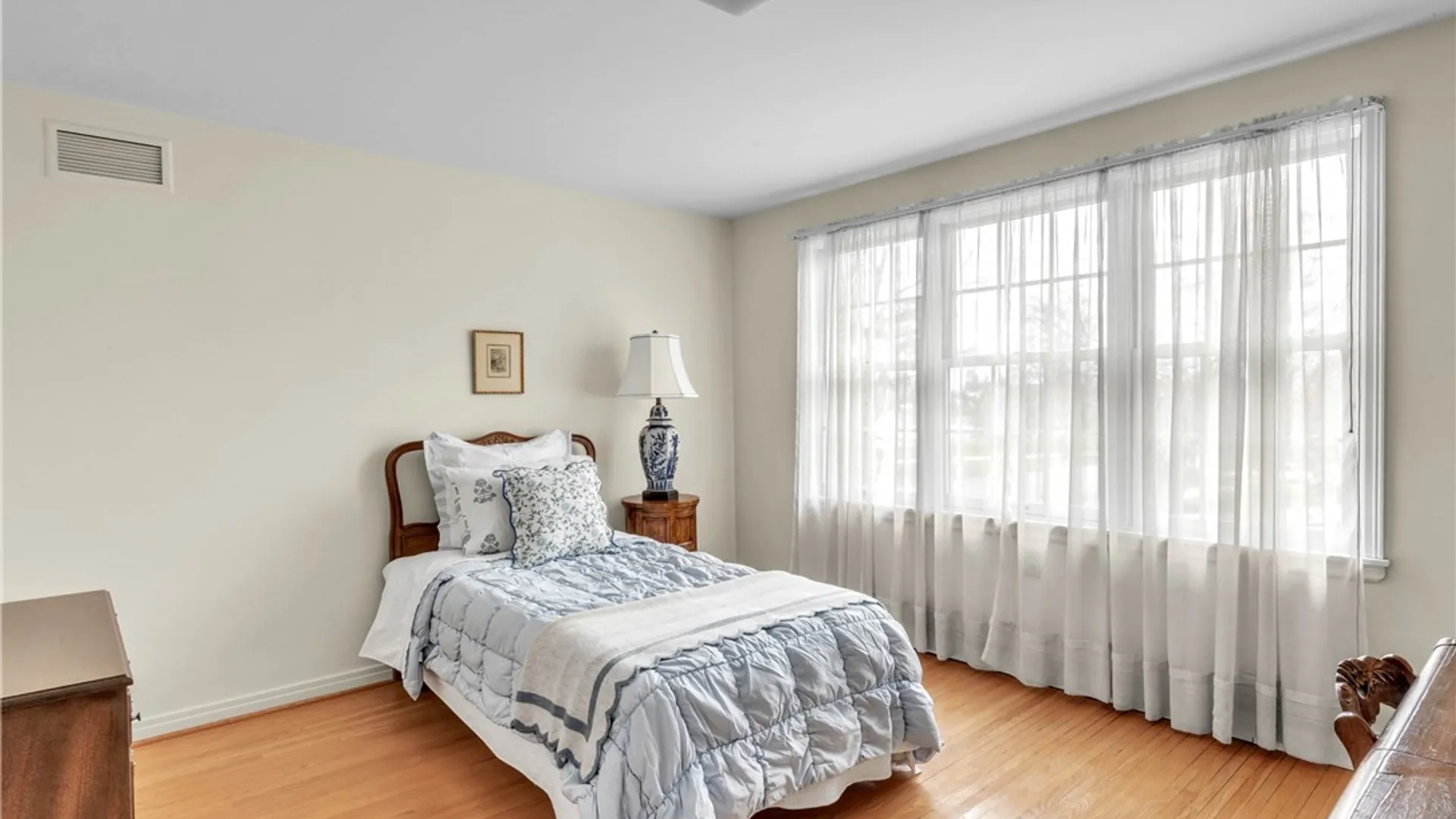 Property at 137 Nottingham, Buffalo, NY 14216 37