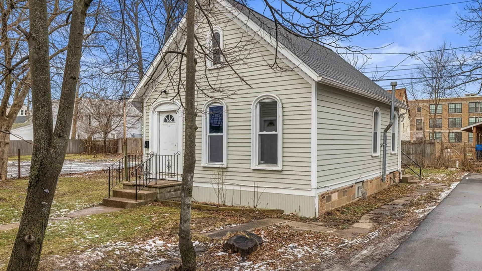 Property at 637 West Avenue, Buffalo, NY 14213 5