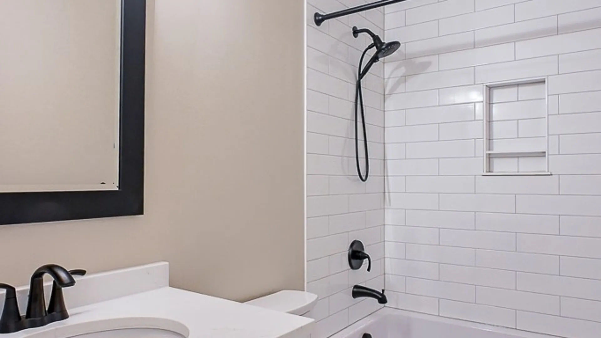 Property at 6687 Curtis Court, Lockport Town, NY 14094 10