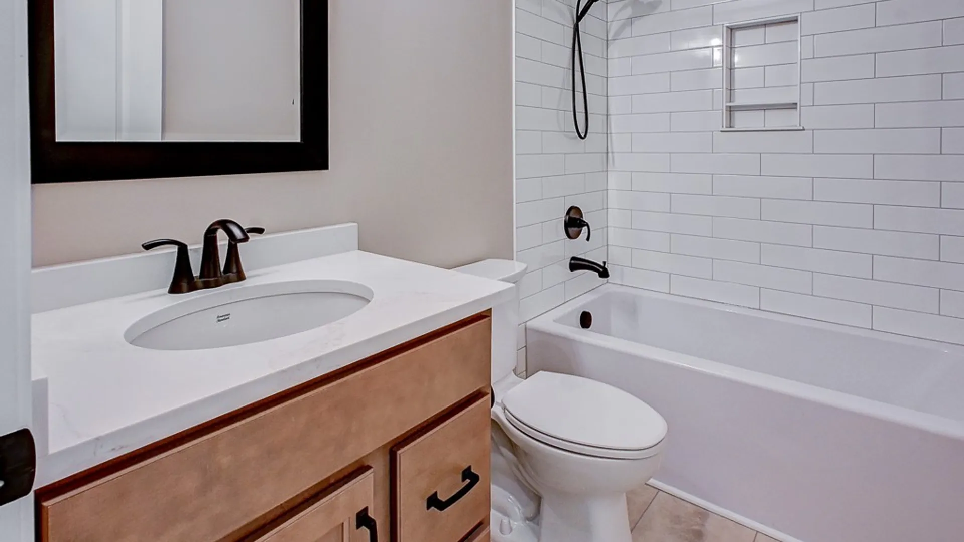 Property at 6687 Curtis Court, Lockport Town, NY 14094 9