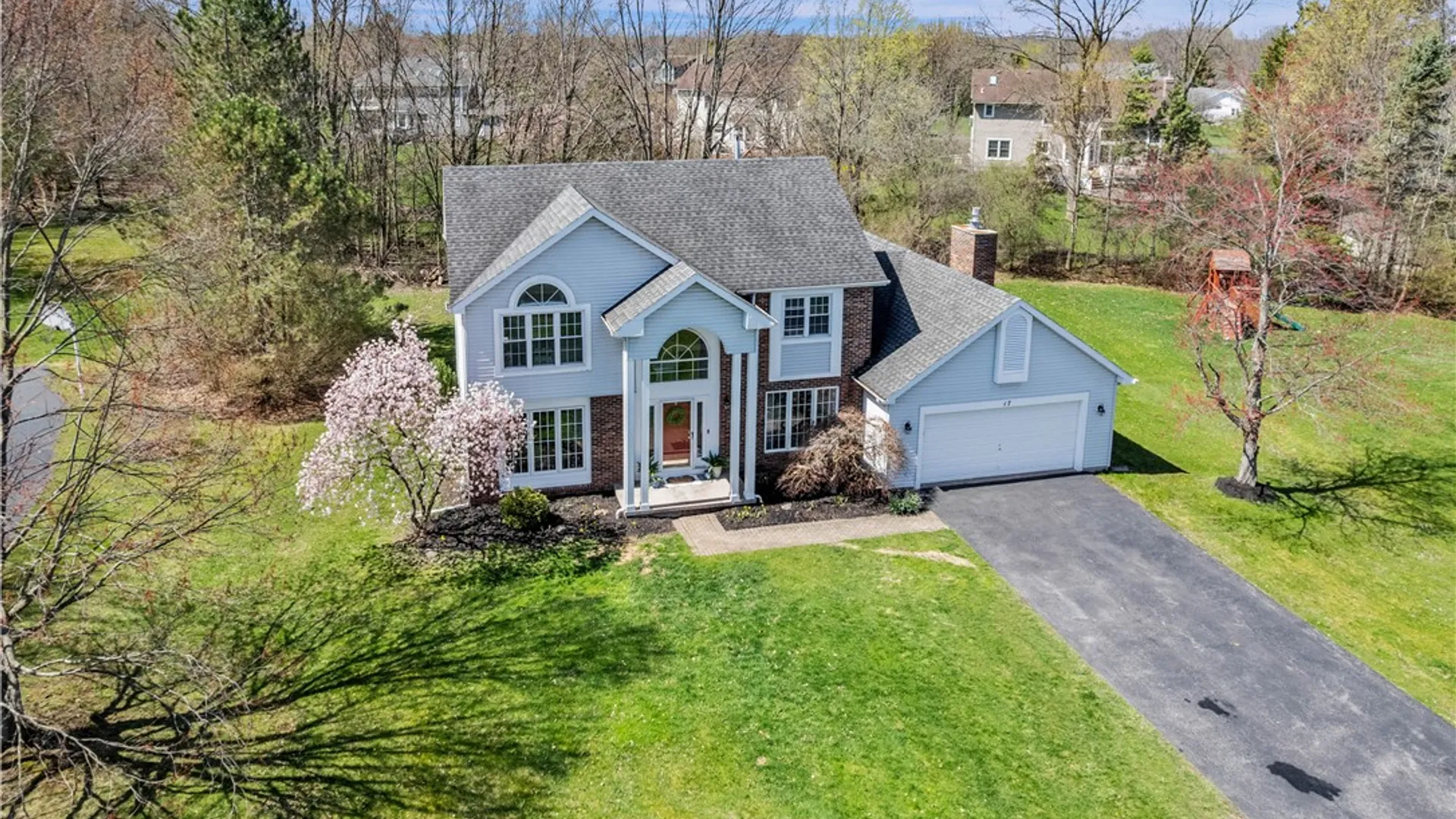 Property at 17 Oakshire Way, Henrietta, NY 14534 24