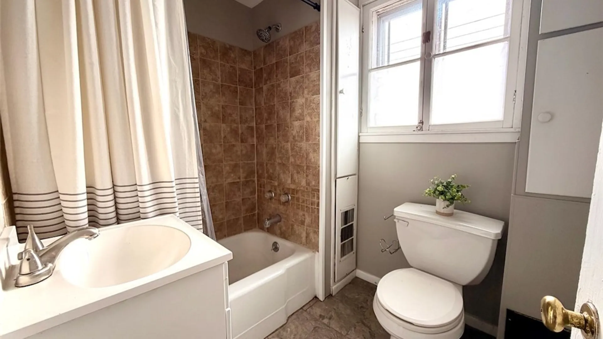 Property at 179 W 3rd Street, Oswego, NY 13126 23