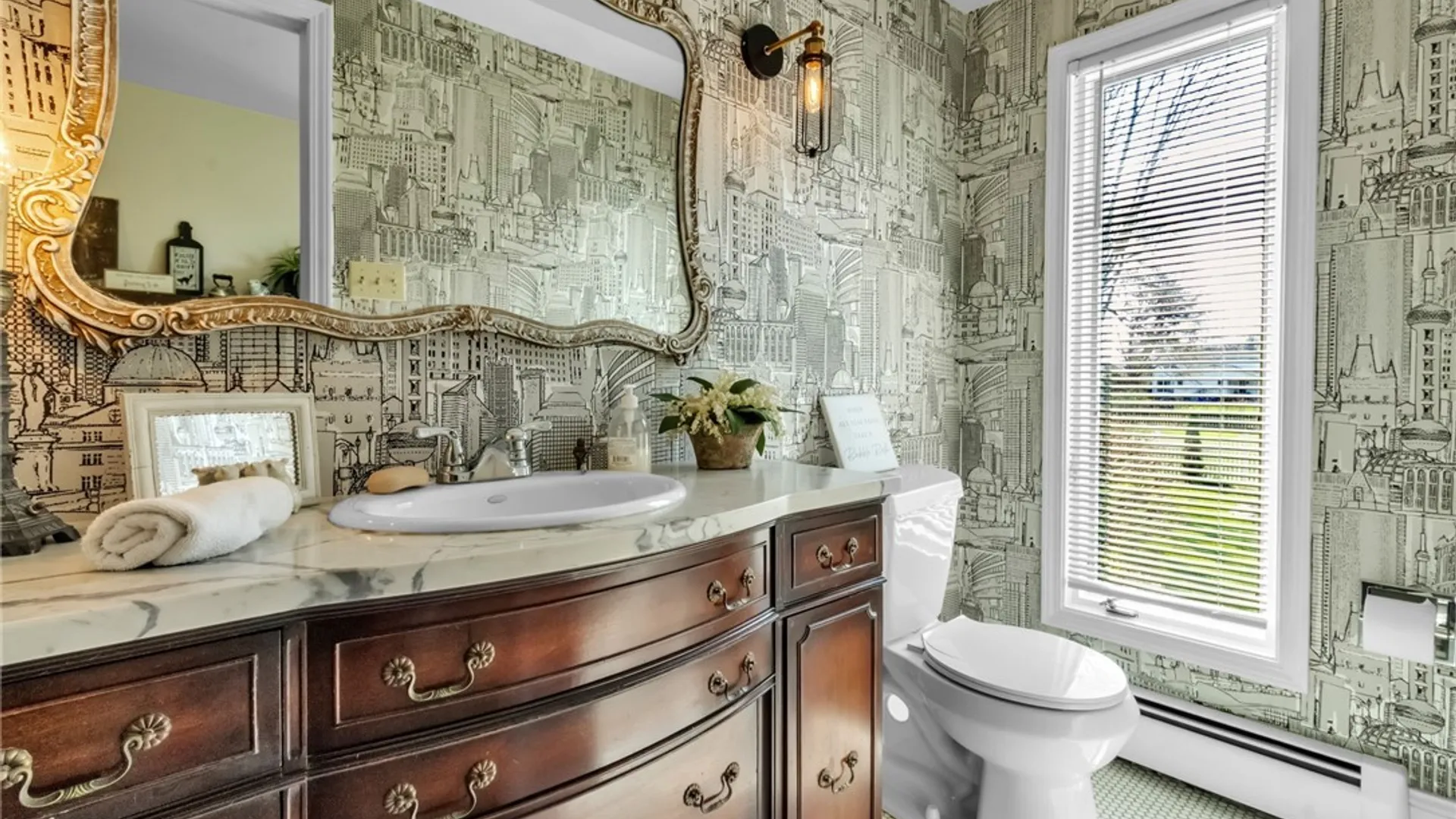 Property at 6016 Elm St, Clarence, NY 14032 15