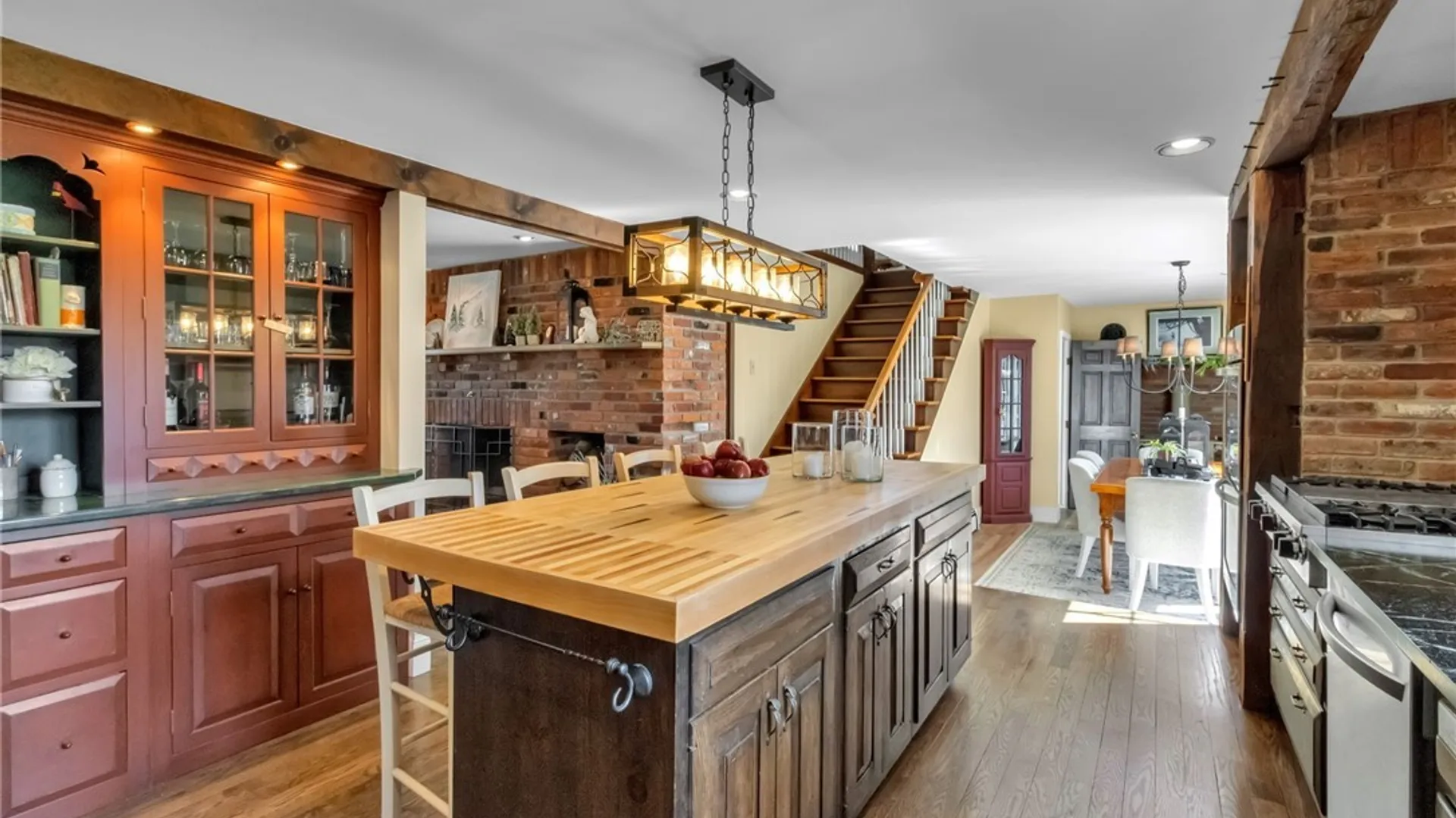 Property at 6016 Elm St, Clarence, NY 14032 20