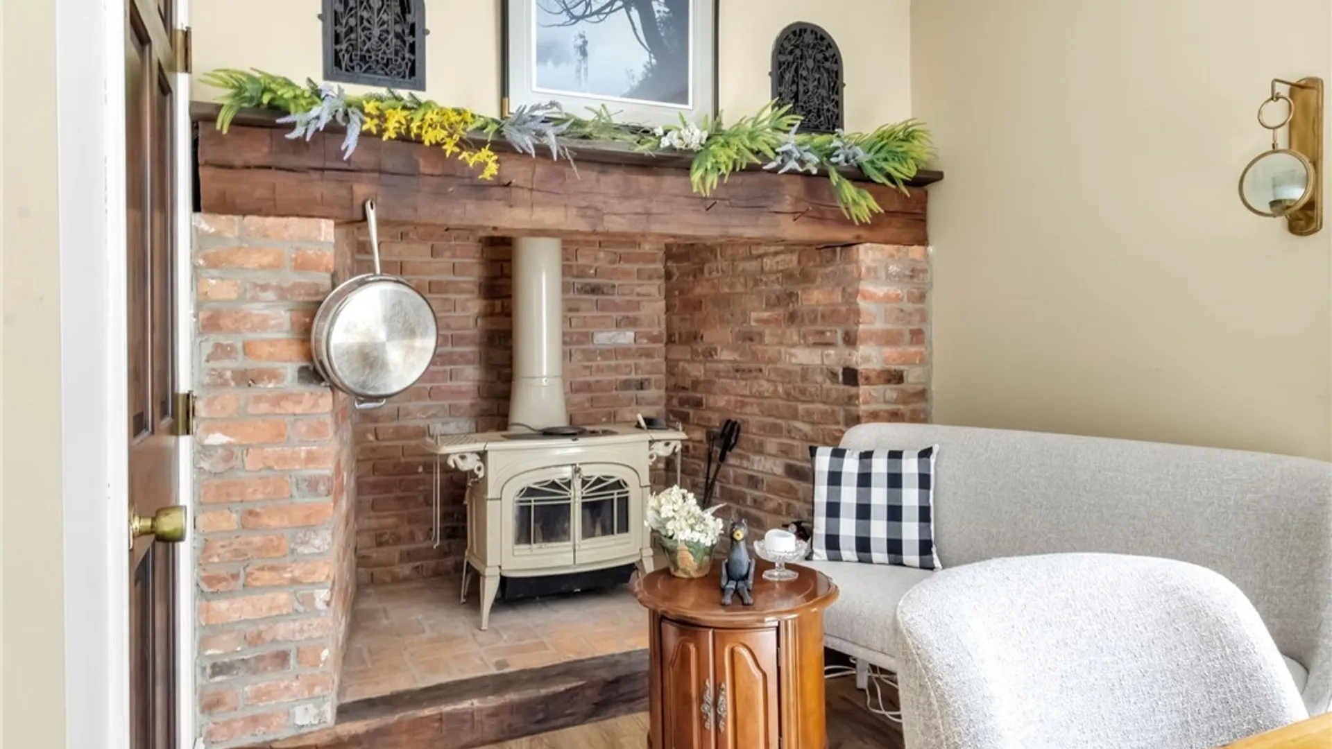 Property at 6016 Elm St, Clarence, NY 14032 24