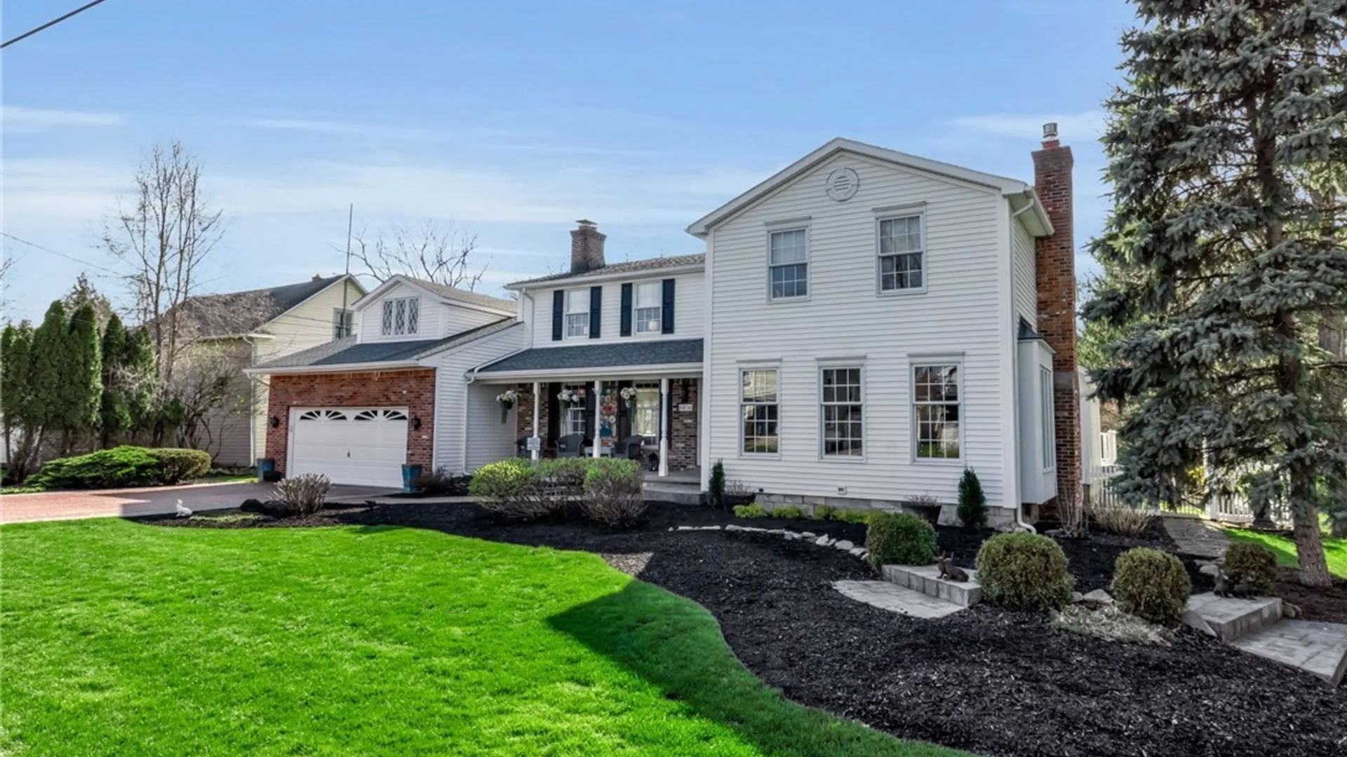 Property at 6016 Elm St, Clarence, NY 14032 4