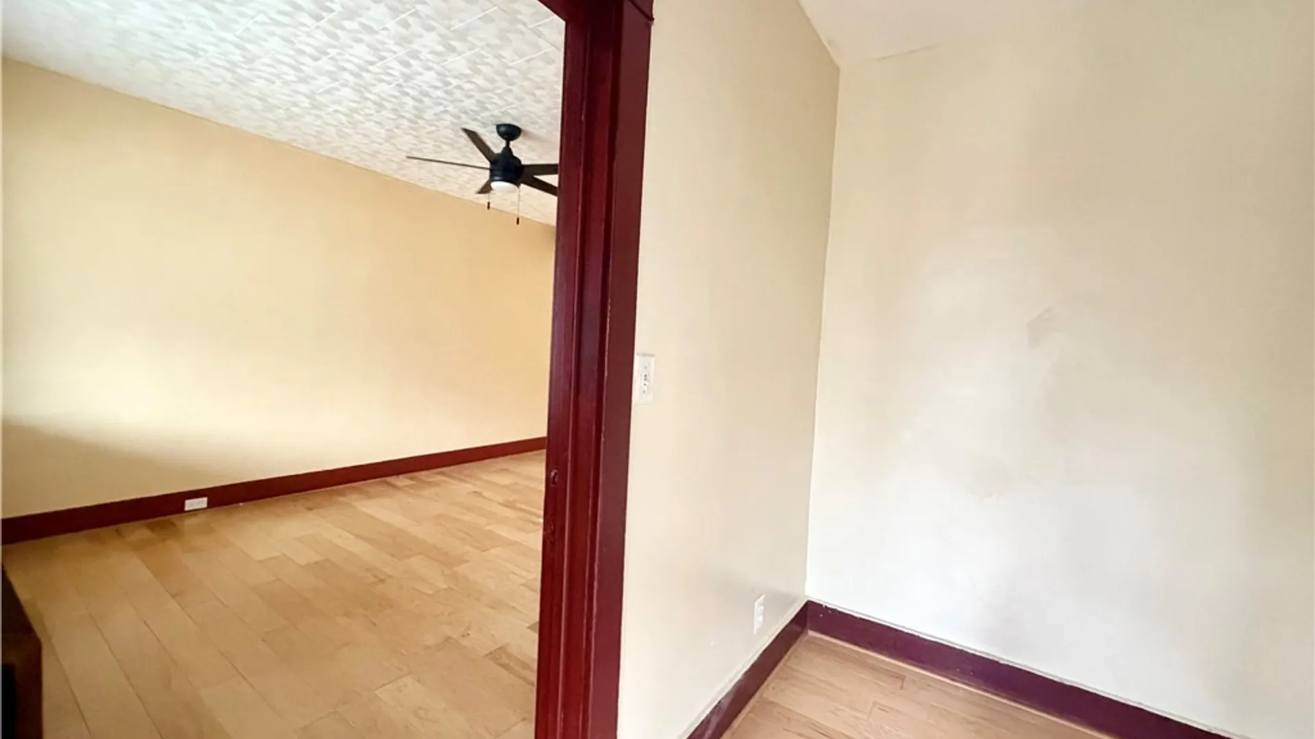 Property at 32 Lark Street, Buffalo, NY 14211 13