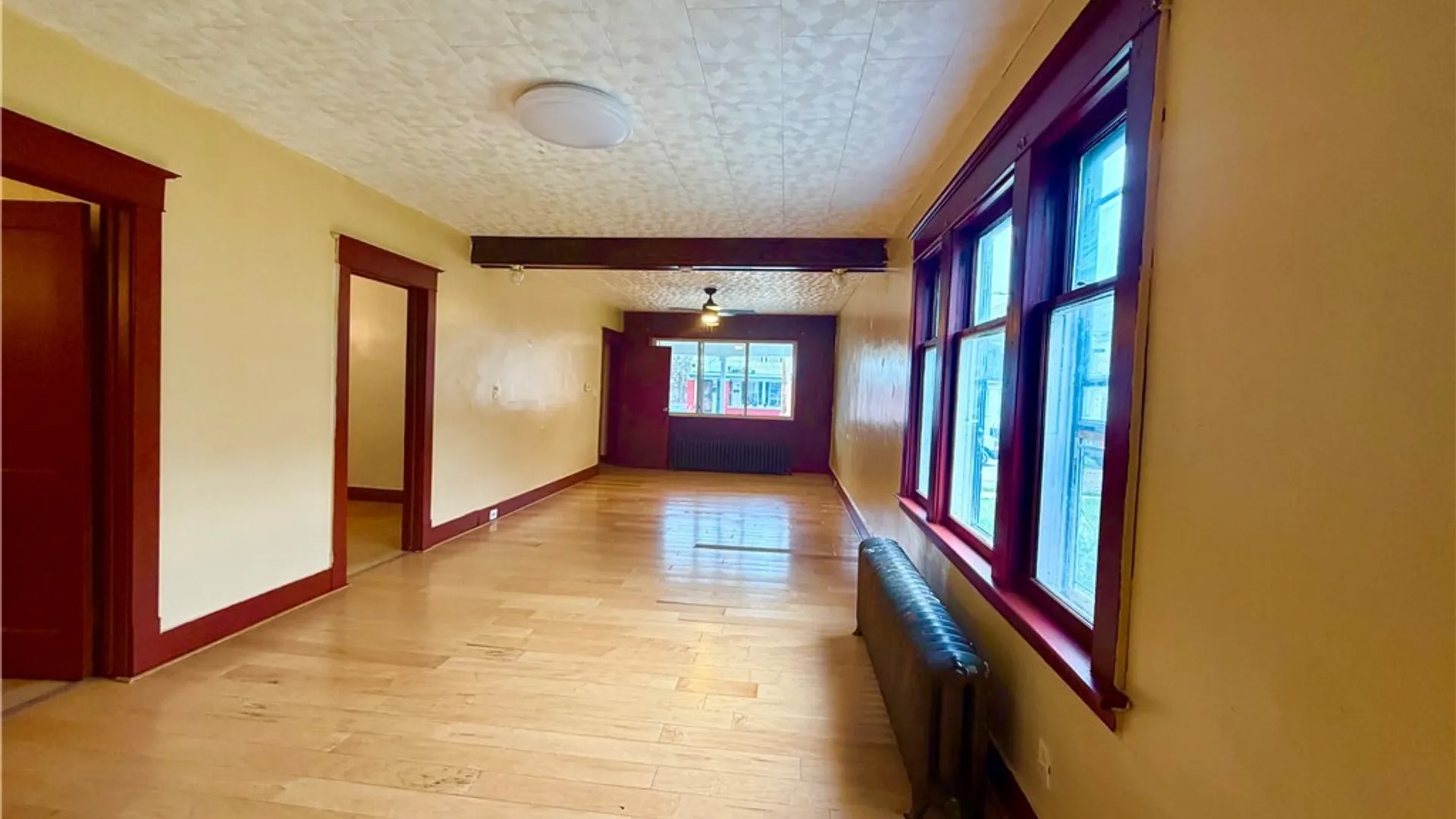 Property at 32 Lark Street, Buffalo, NY 14211 3