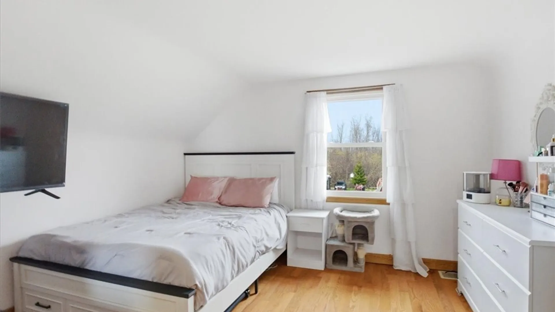 Property at 1220 Smith Road, Amherst, NY 14051 14