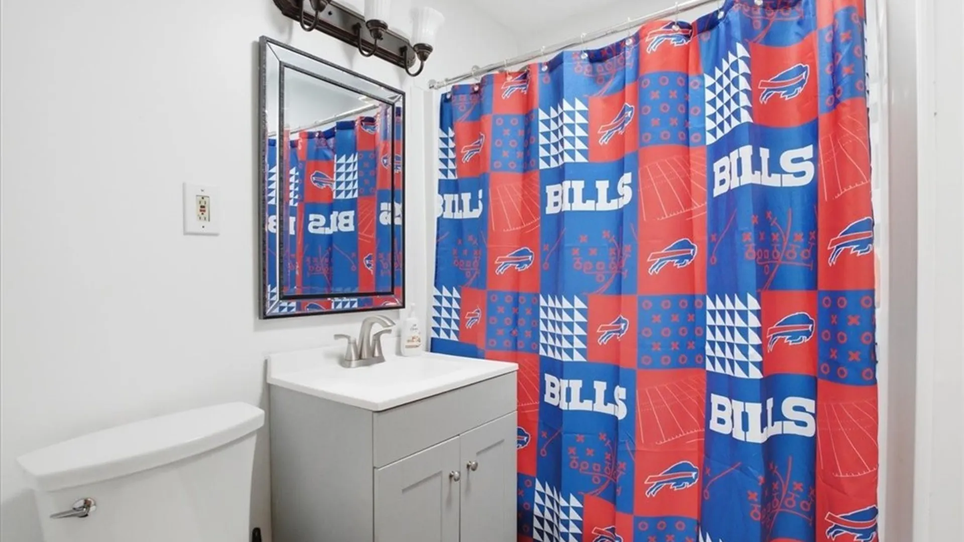 Property at 1220 Smith Road, Amherst, NY 14051 7