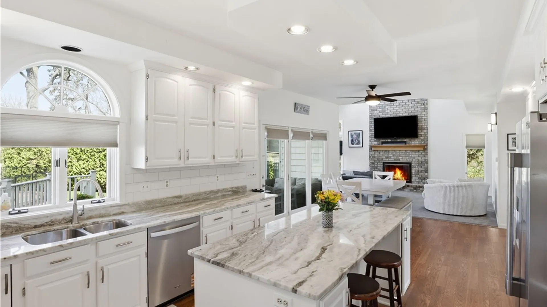 Property at 6 Shadow Creek, Penfield, NY 14526 14