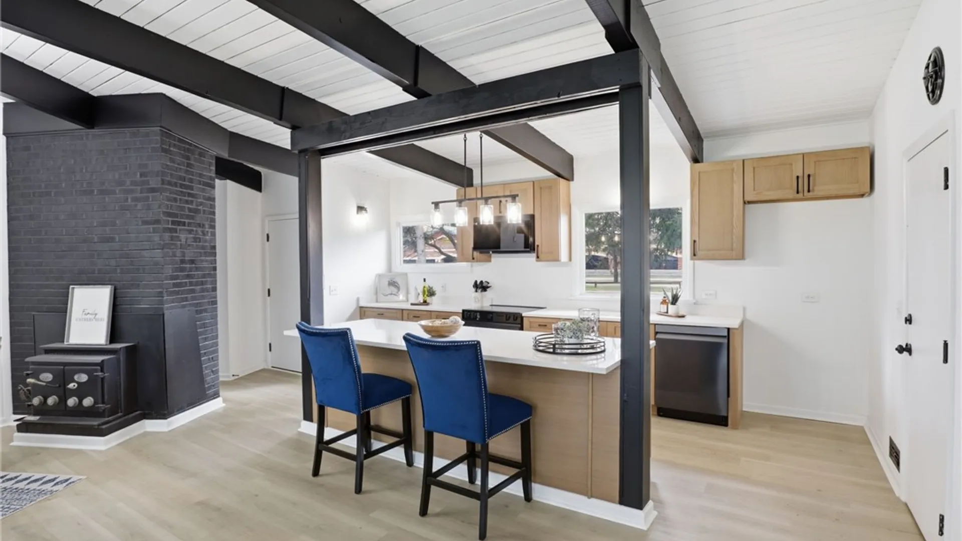 Property at 321 Brookview Drive, Irondequoit, NY 14617 10