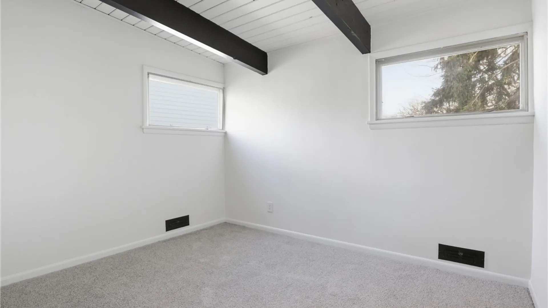 Property at 321 Brookview Drive, Irondequoit, NY 14617 18