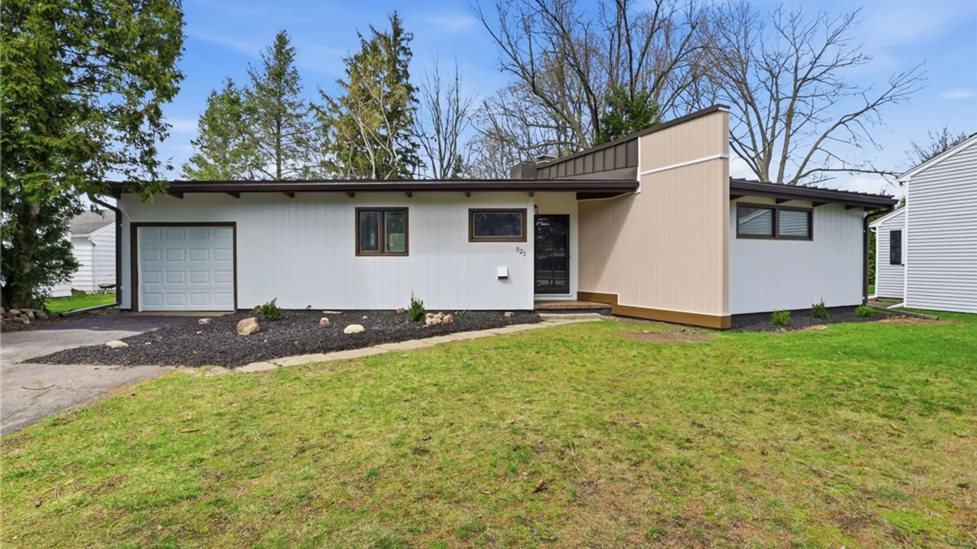 Property at 321 Brookview Drive, Irondequoit, NY 14617 2