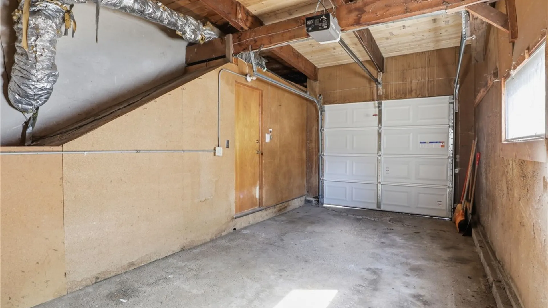 Property at 321 Brookview Drive, Irondequoit, NY 14617 23