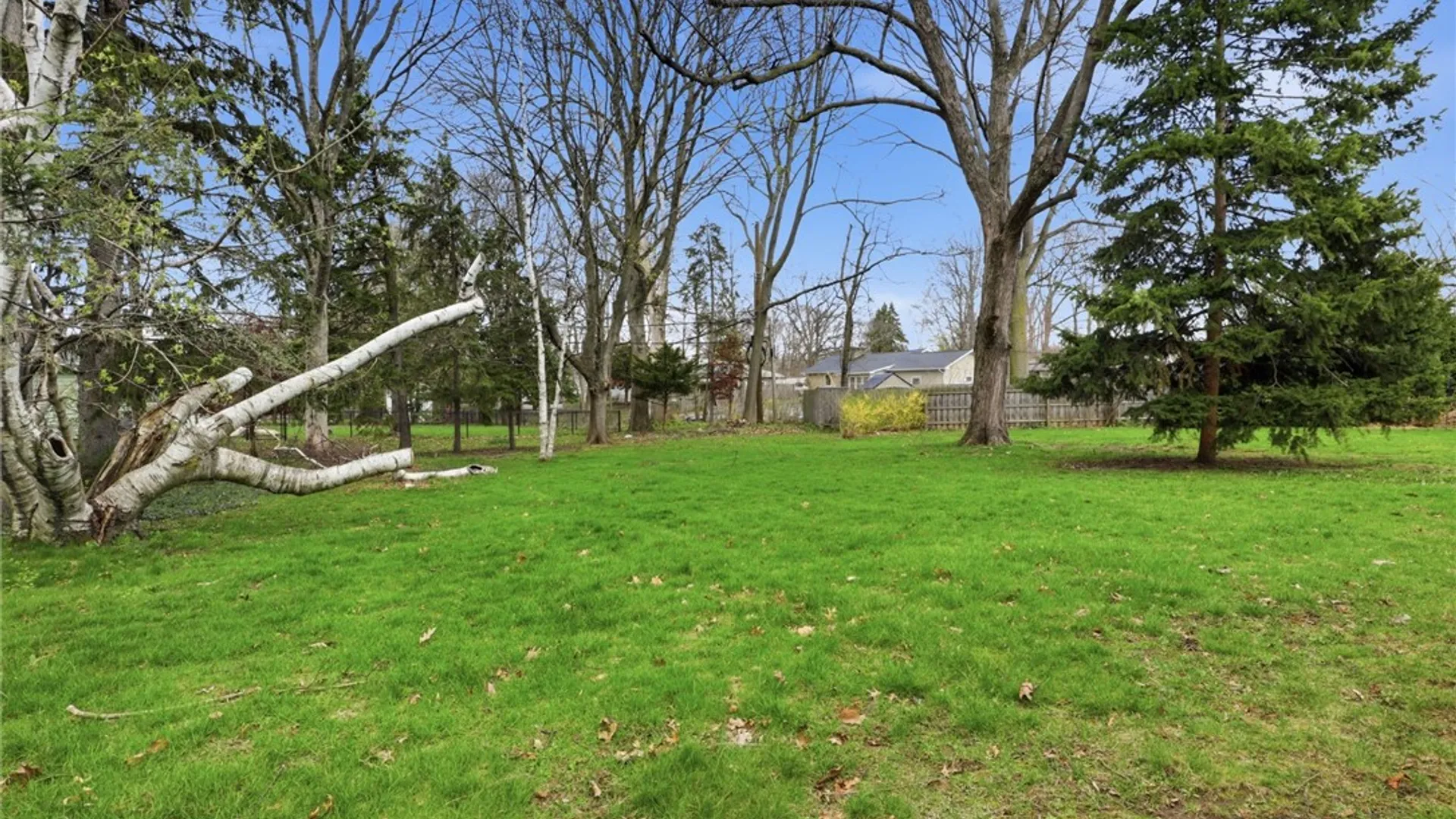 Property at 321 Brookview Drive, Irondequoit, NY 14617 26