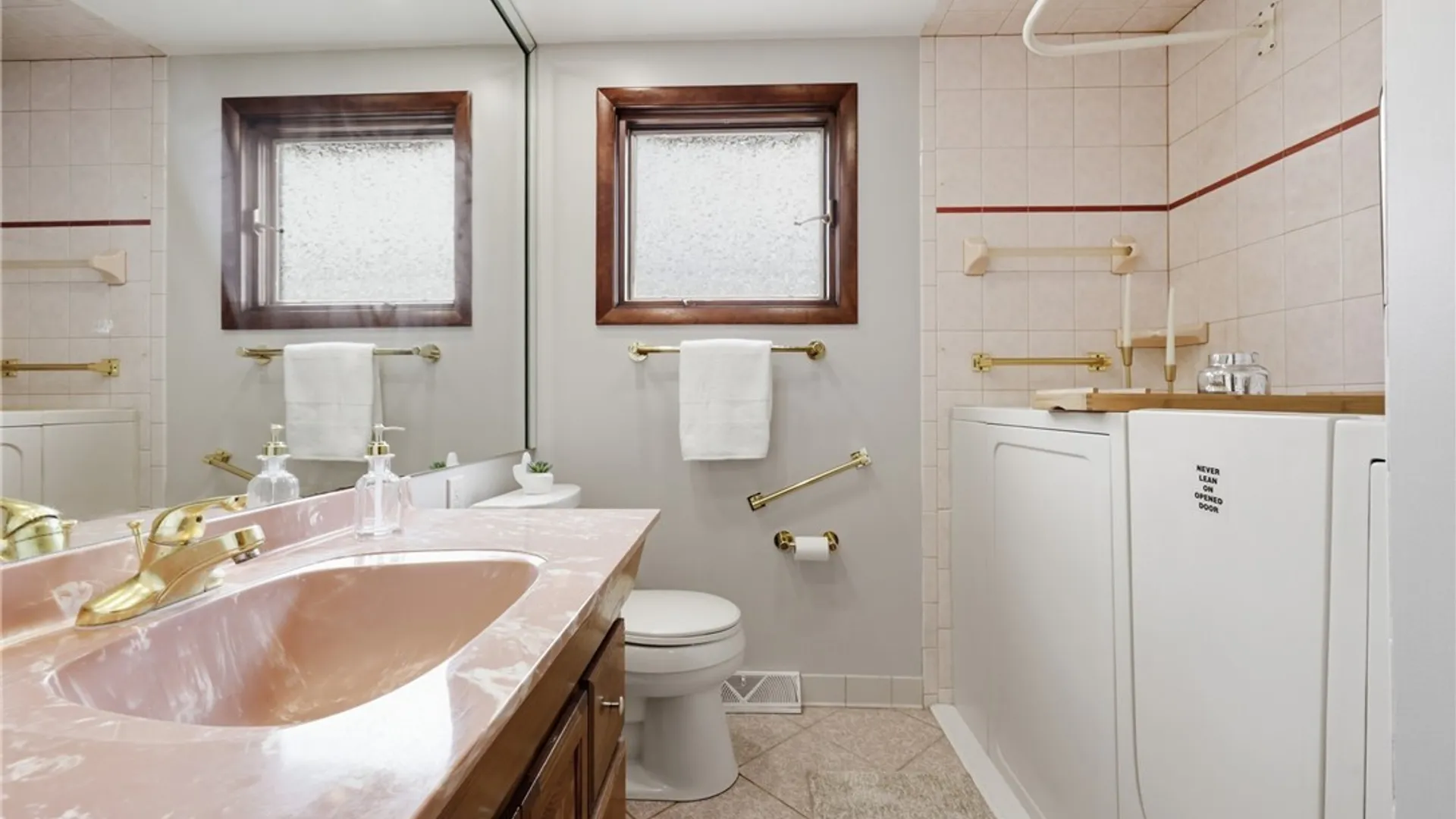 Property at 69 Jane Lane, Cheektowaga, NY 14043 28
