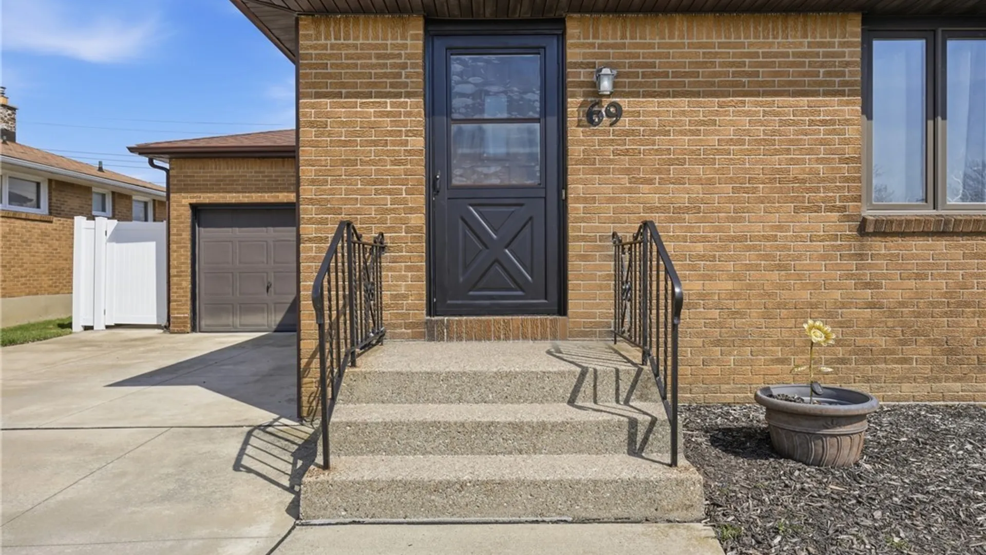 Property at 69 Jane Lane, Cheektowaga, NY 14043 3