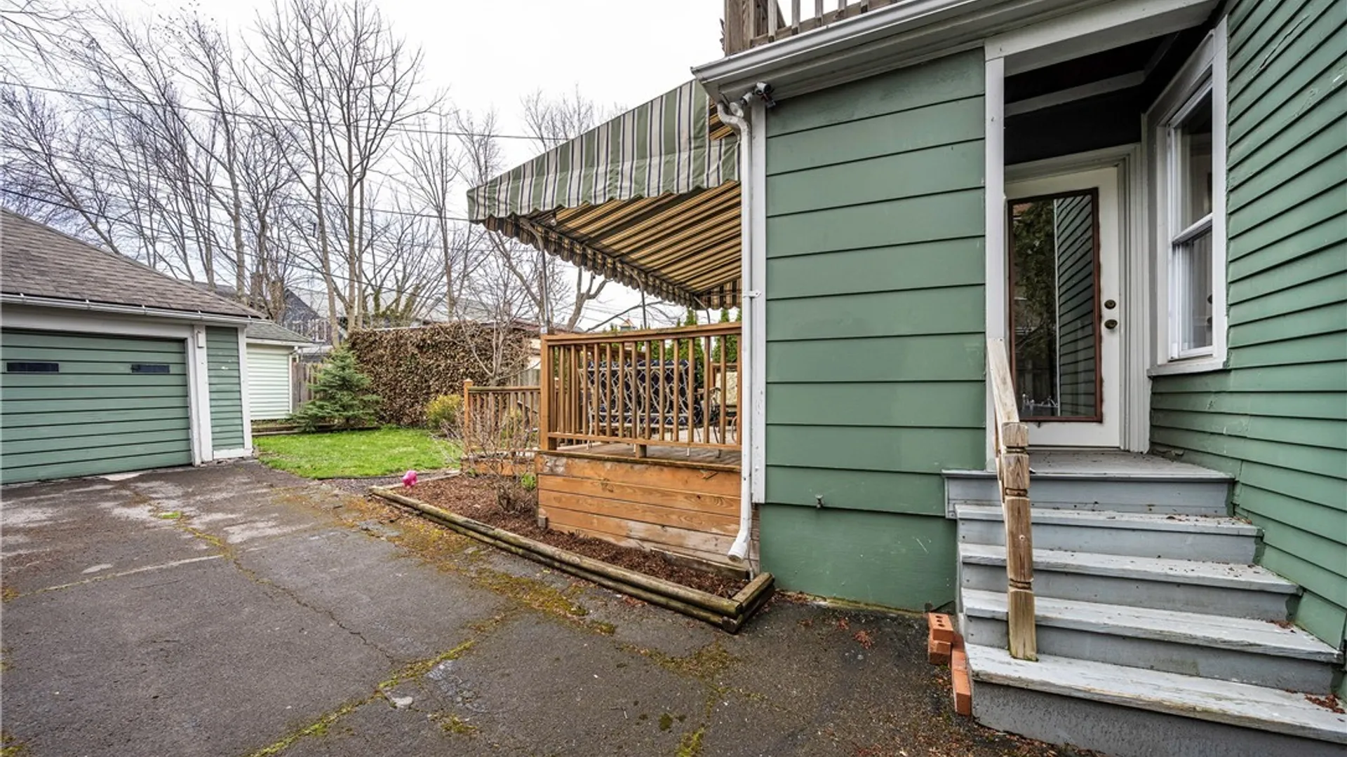 Property at 67 Chatham Avenue, Buffalo, NY 14216 32