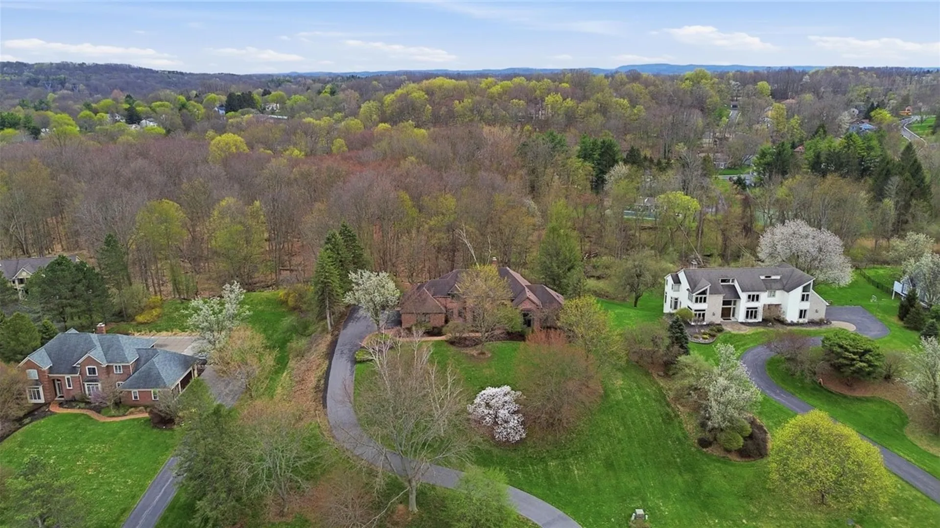 Property at 27 Fall Meadow Drive, Pittsford, NY 14534 42