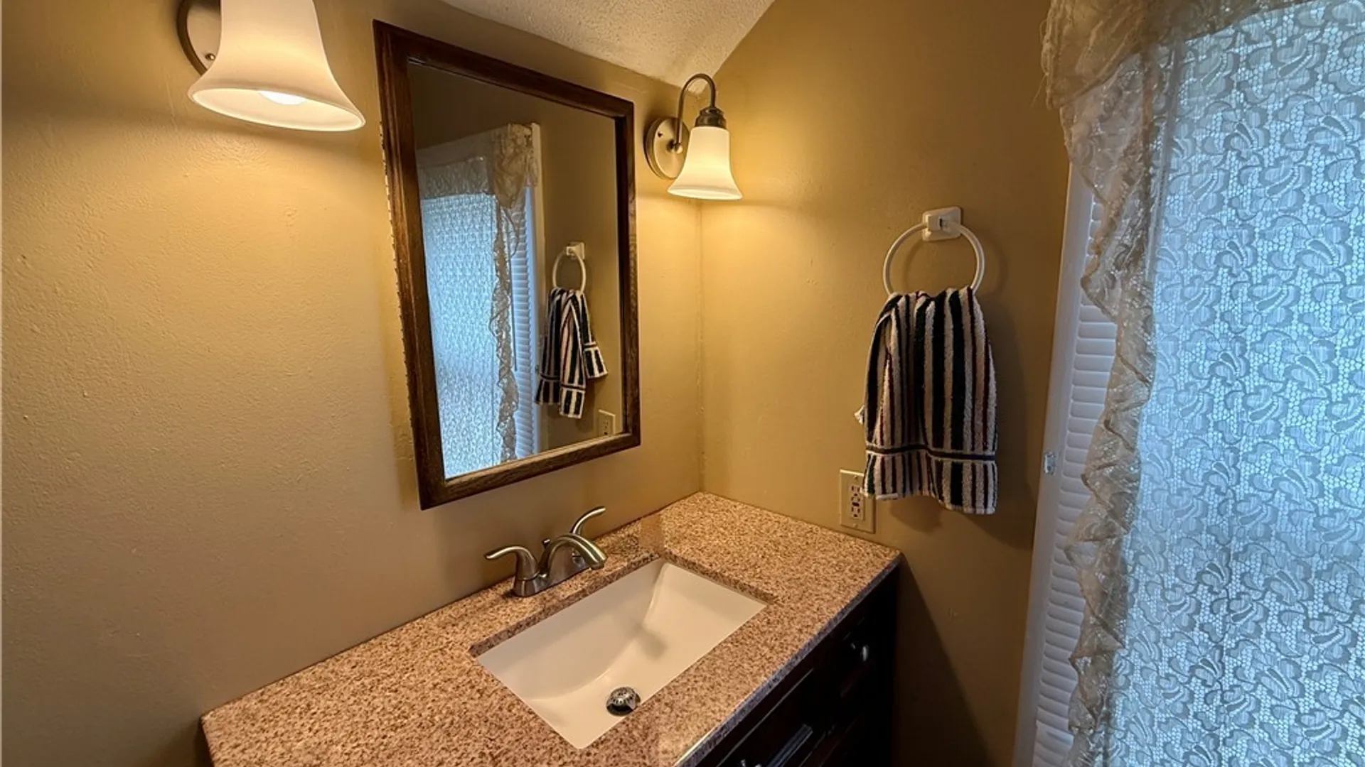 Property at 1343 Lancaster Ave, Syracuse, NY 13210 28