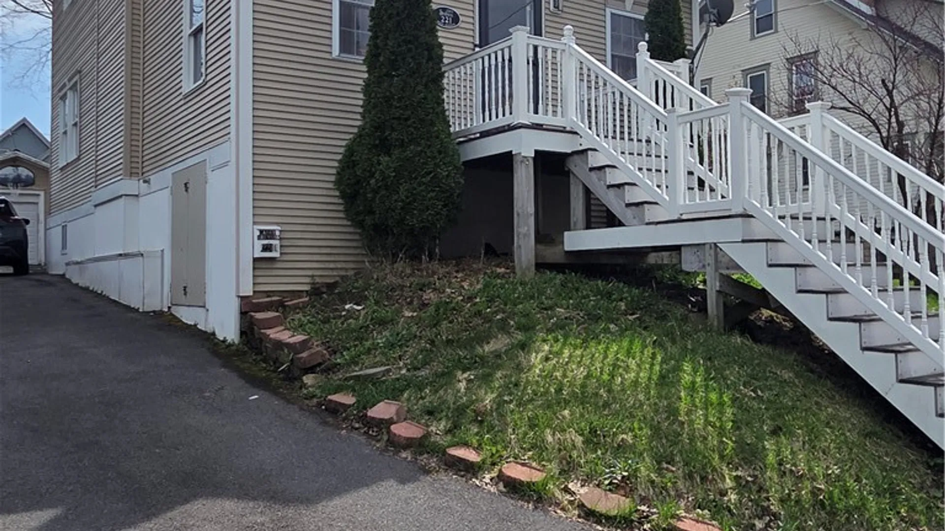 Property at 221 Reed Avenue, Syracuse, NY 13207 3