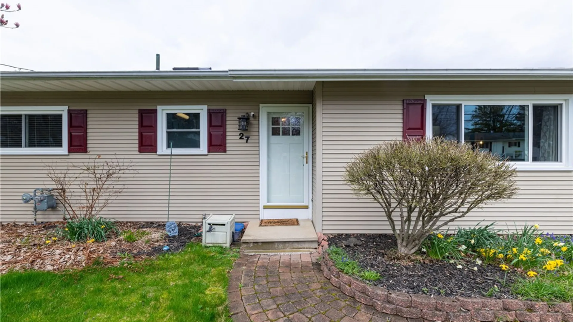 Property at 27 Florendin Drive, Henrietta, NY 14467 20
