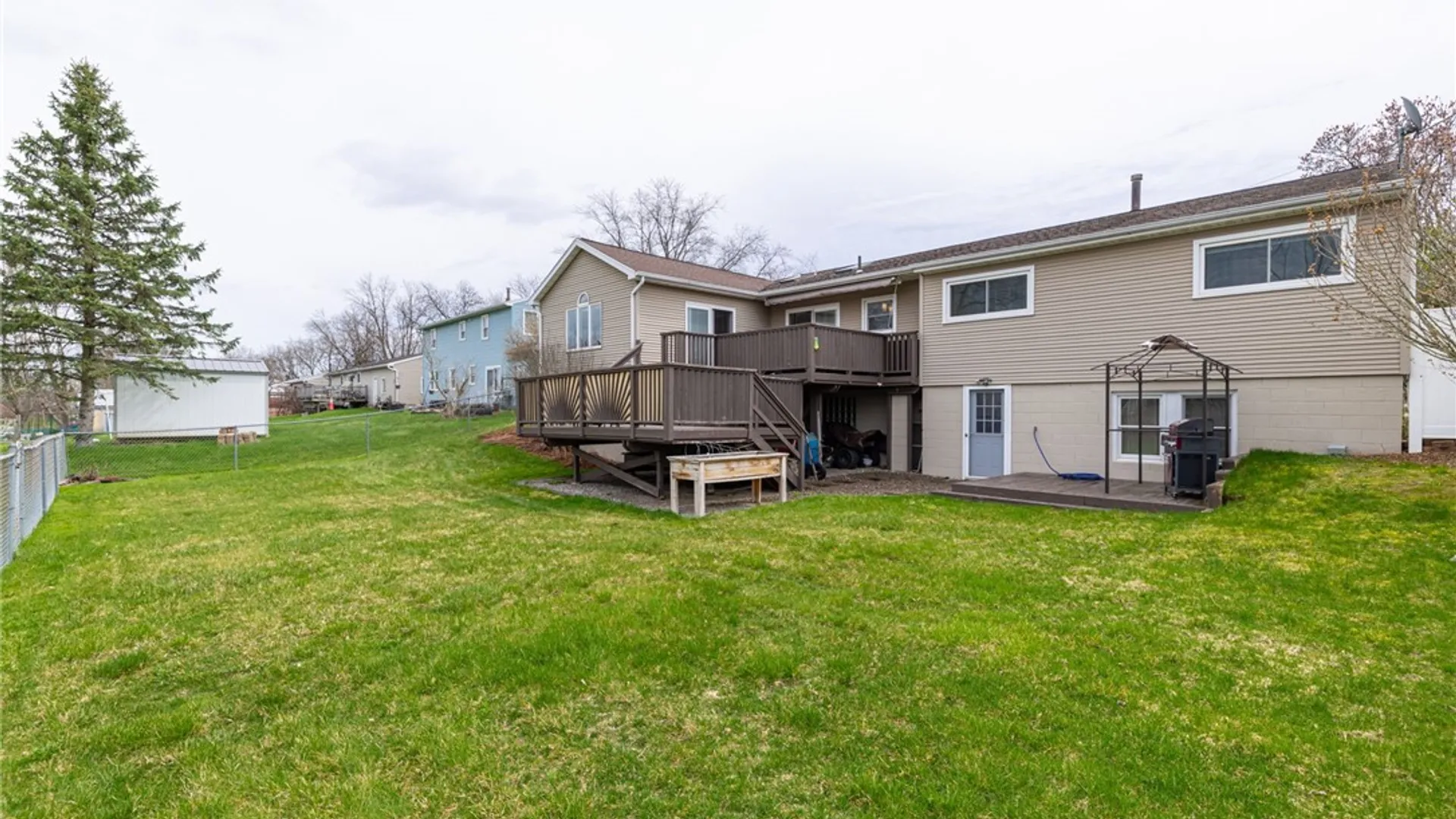 Property at 27 Florendin Drive, Henrietta, NY 14467 33