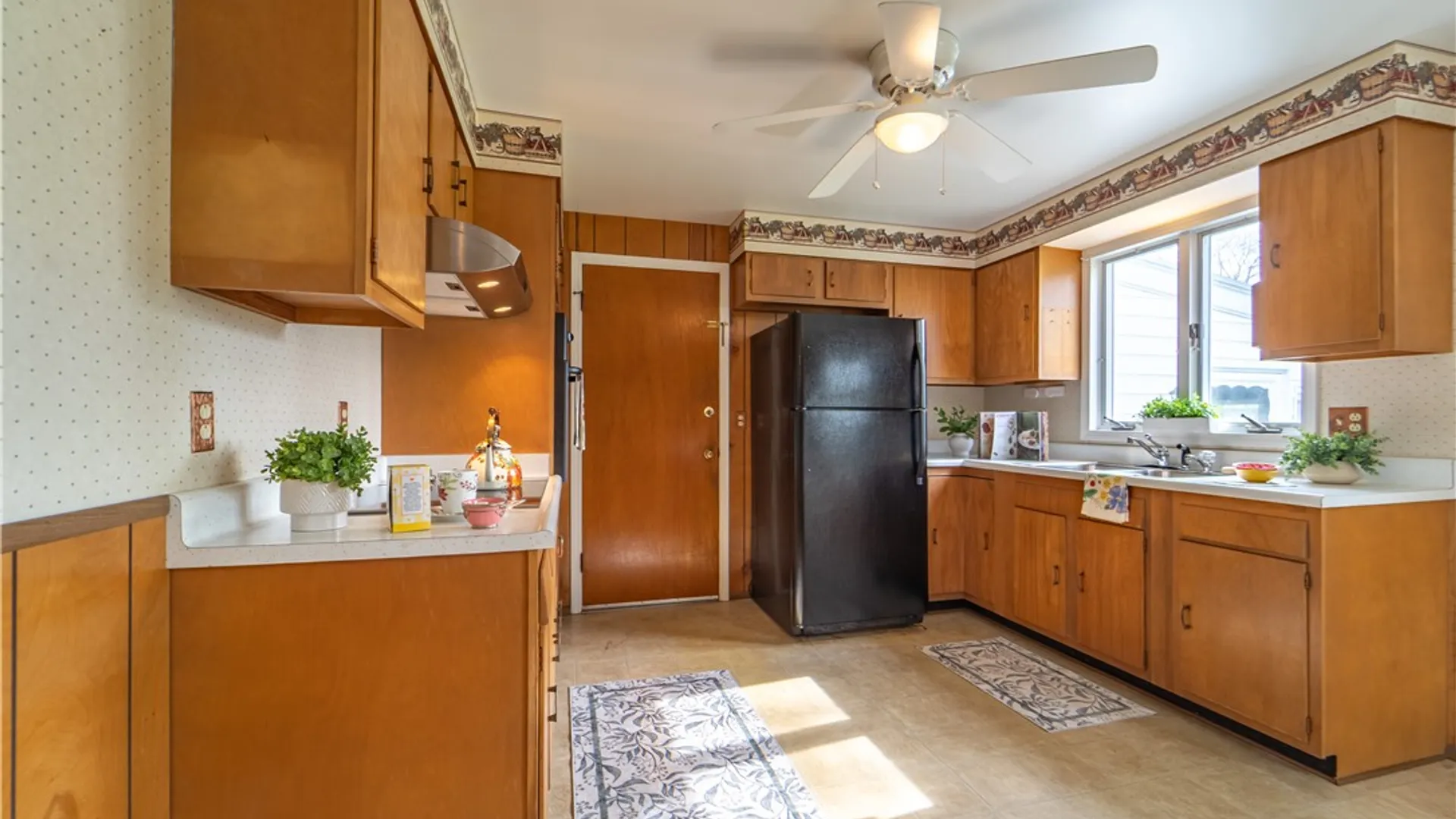 Property at 24 Masthead Way, Henrietta, NY 14622 10