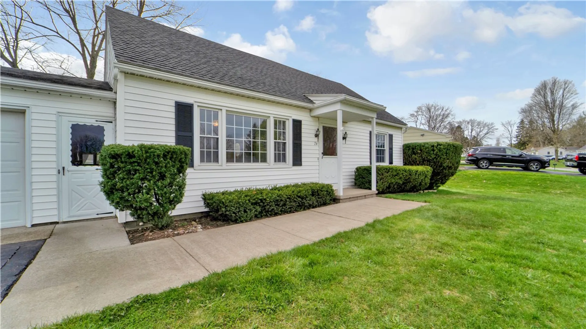 Property at 24 Masthead Way, Henrietta, NY 14622 2