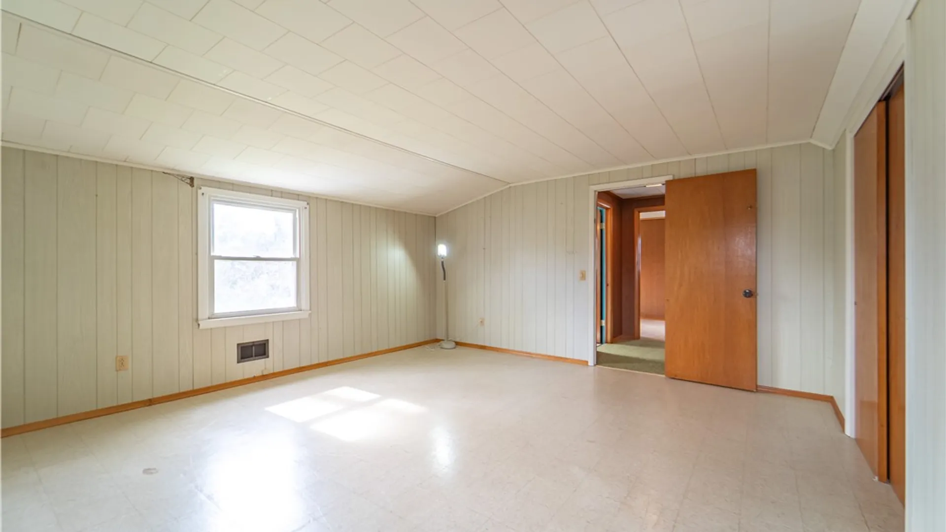 Property at 24 Masthead Way, Henrietta, NY 14622 25