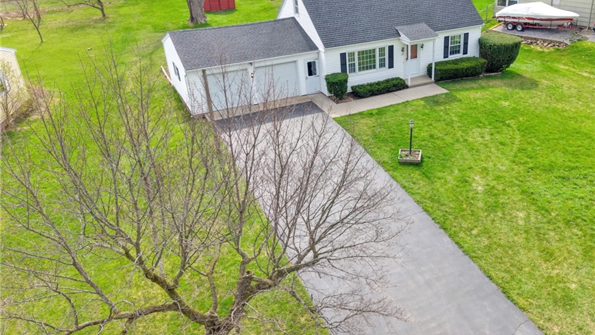 Property at 24 Masthead Way, Henrietta, NY 14622 36