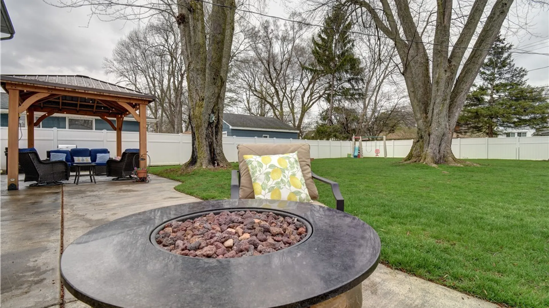 Property at 80 Castleton Place, Tonawanda, NY 14150 34