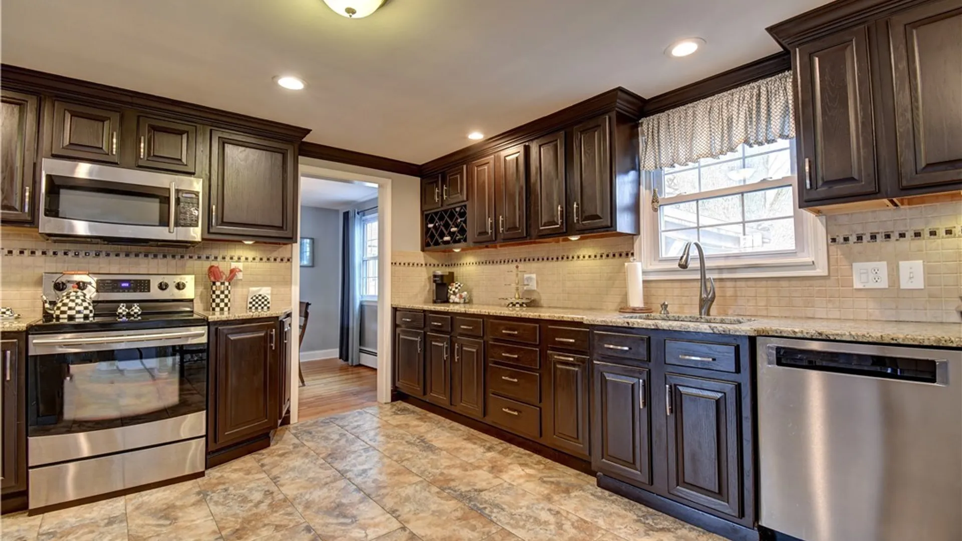 Property at 80 Castleton Place, Tonawanda, NY 14150 6