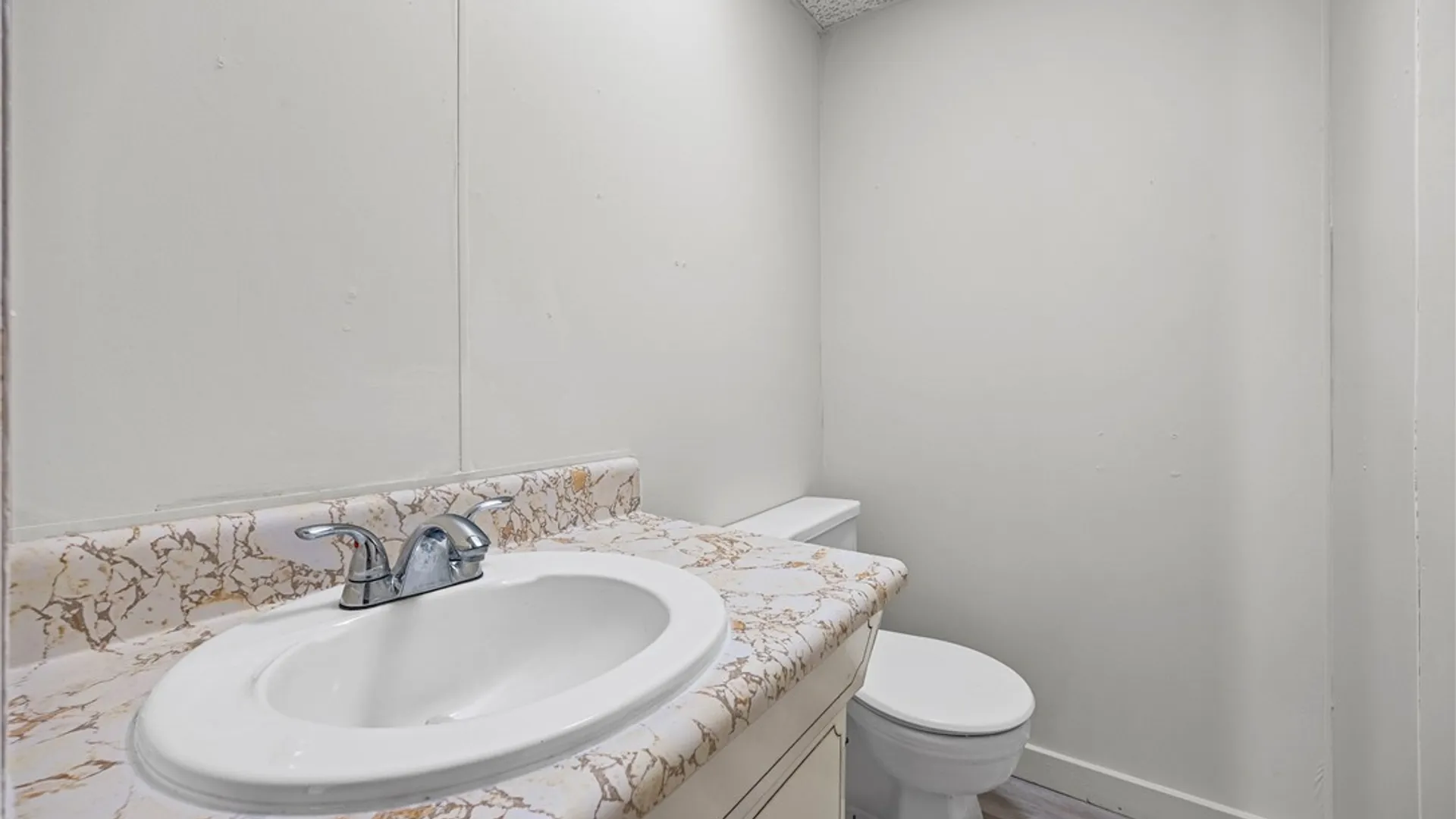 Property at 749 Avenue D, Rochester, NY 14621 13