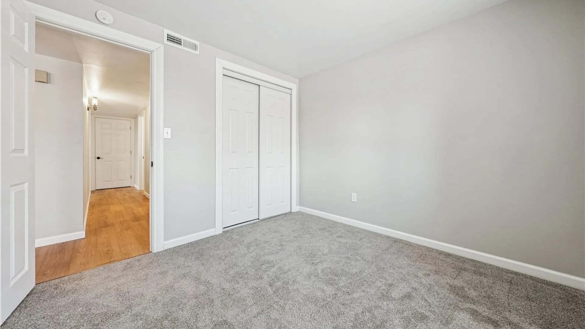 Property at 32 Pebble Creek Drive, Cheektowaga, NY 14227 18