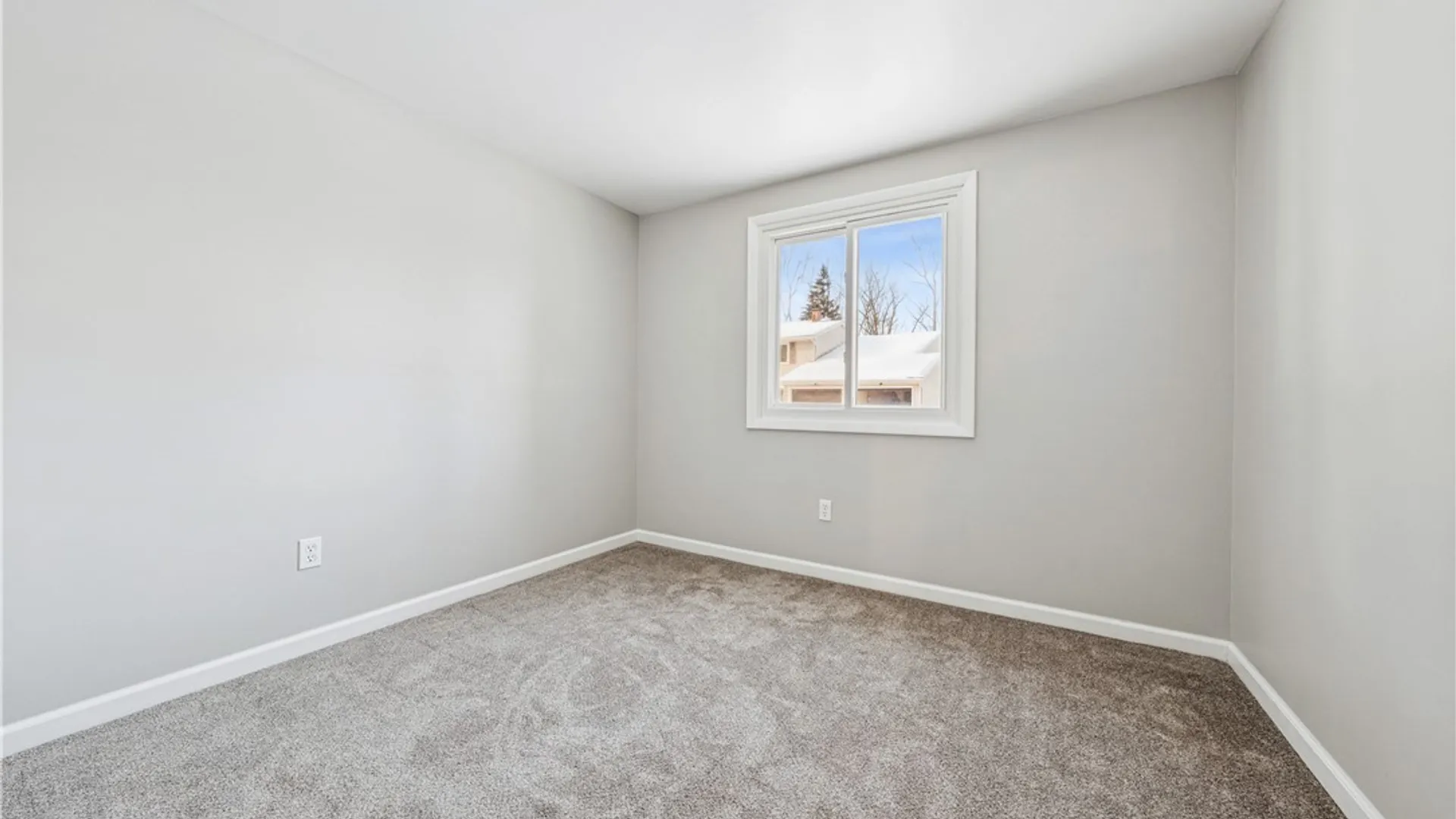 Property at 32 Pebble Creek Drive, Cheektowaga, NY 14227 19