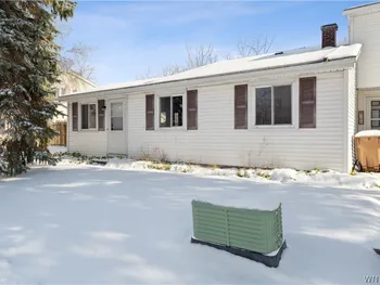 32 Pebble Creek Drive, Cheektowaga, NY 14227