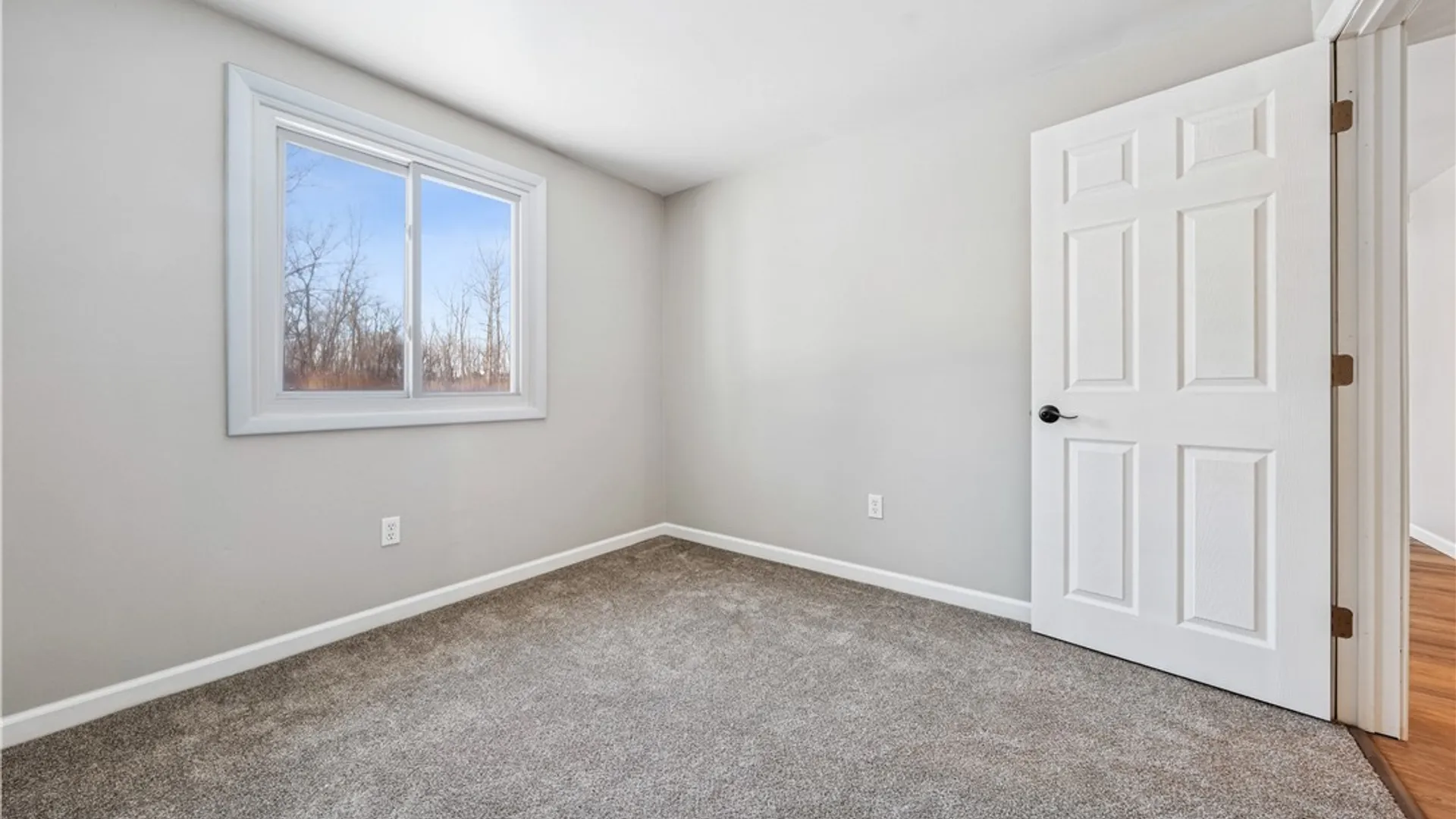 Property at 32 Pebble Creek Drive, Cheektowaga, NY 14227 20