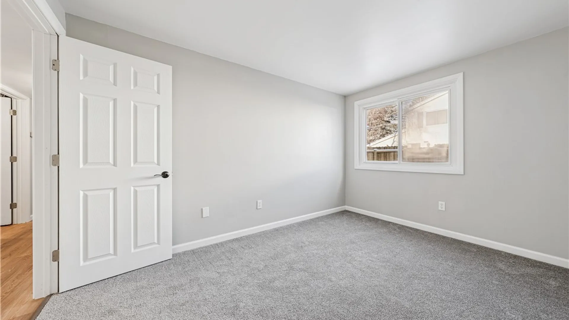 Property at 32 Pebble Creek Drive, Cheektowaga, NY 14227 26