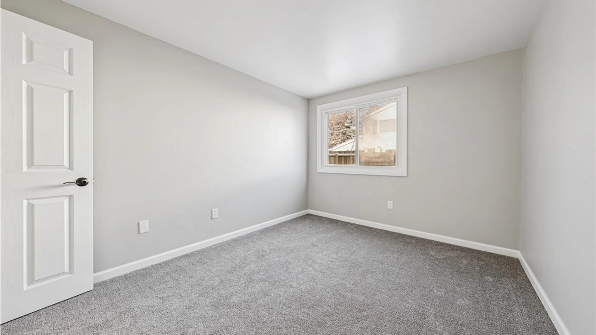 Property at 32 Pebble Creek Drive, Cheektowaga, NY 14227 27