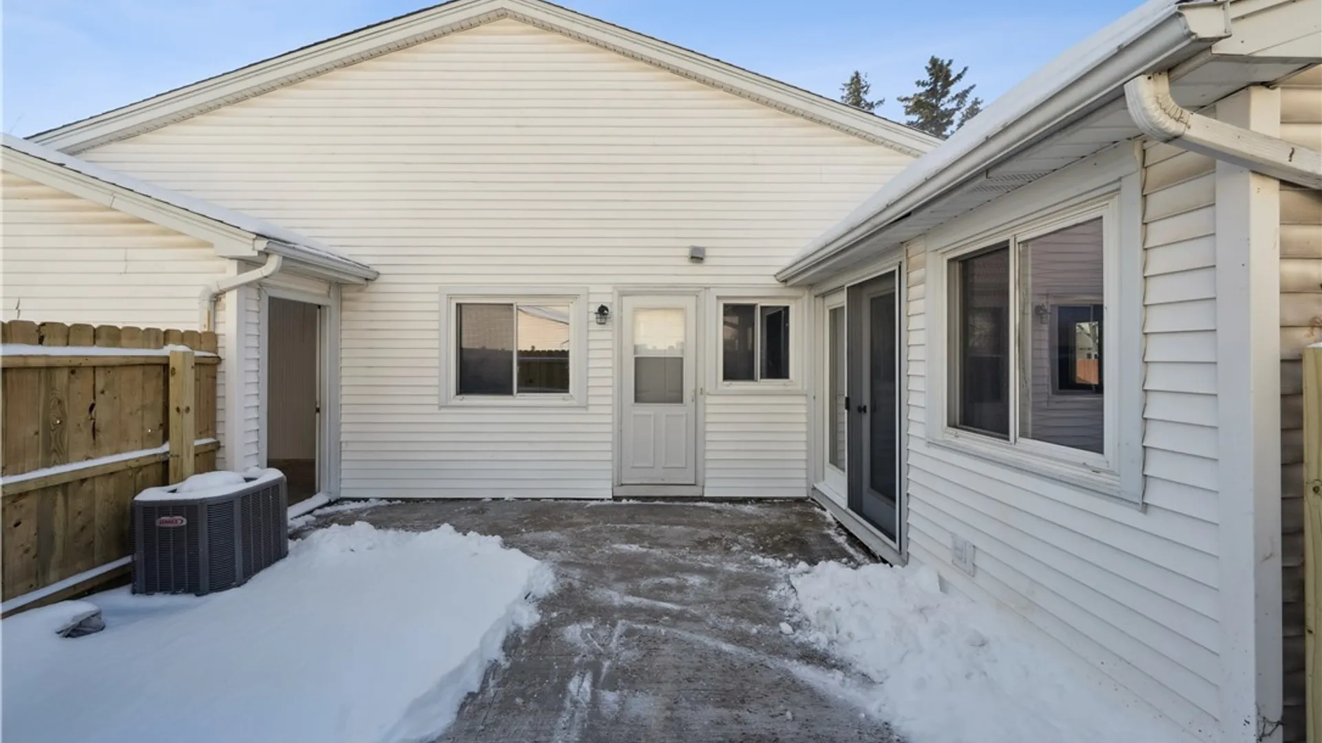 Property at 32 Pebble Creek Drive, Cheektowaga, NY 14227 31