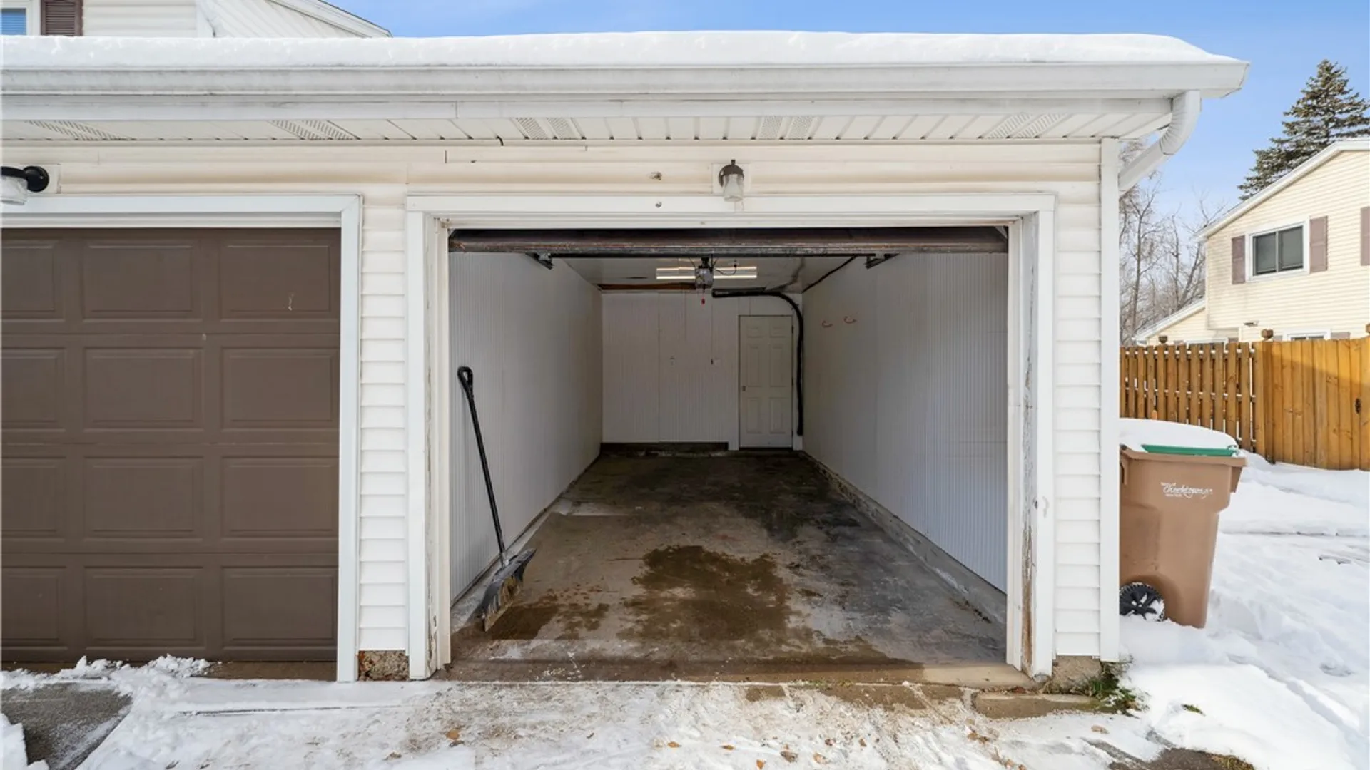 Property at 32 Pebble Creek Drive, Cheektowaga, NY 14227 35