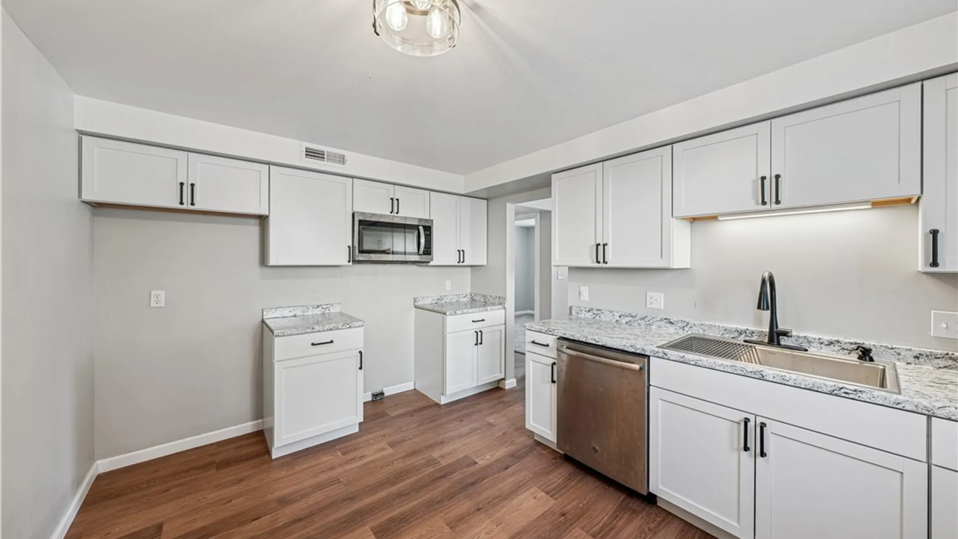 Property at 32 Pebble Creek Drive, Cheektowaga, NY 14227 7