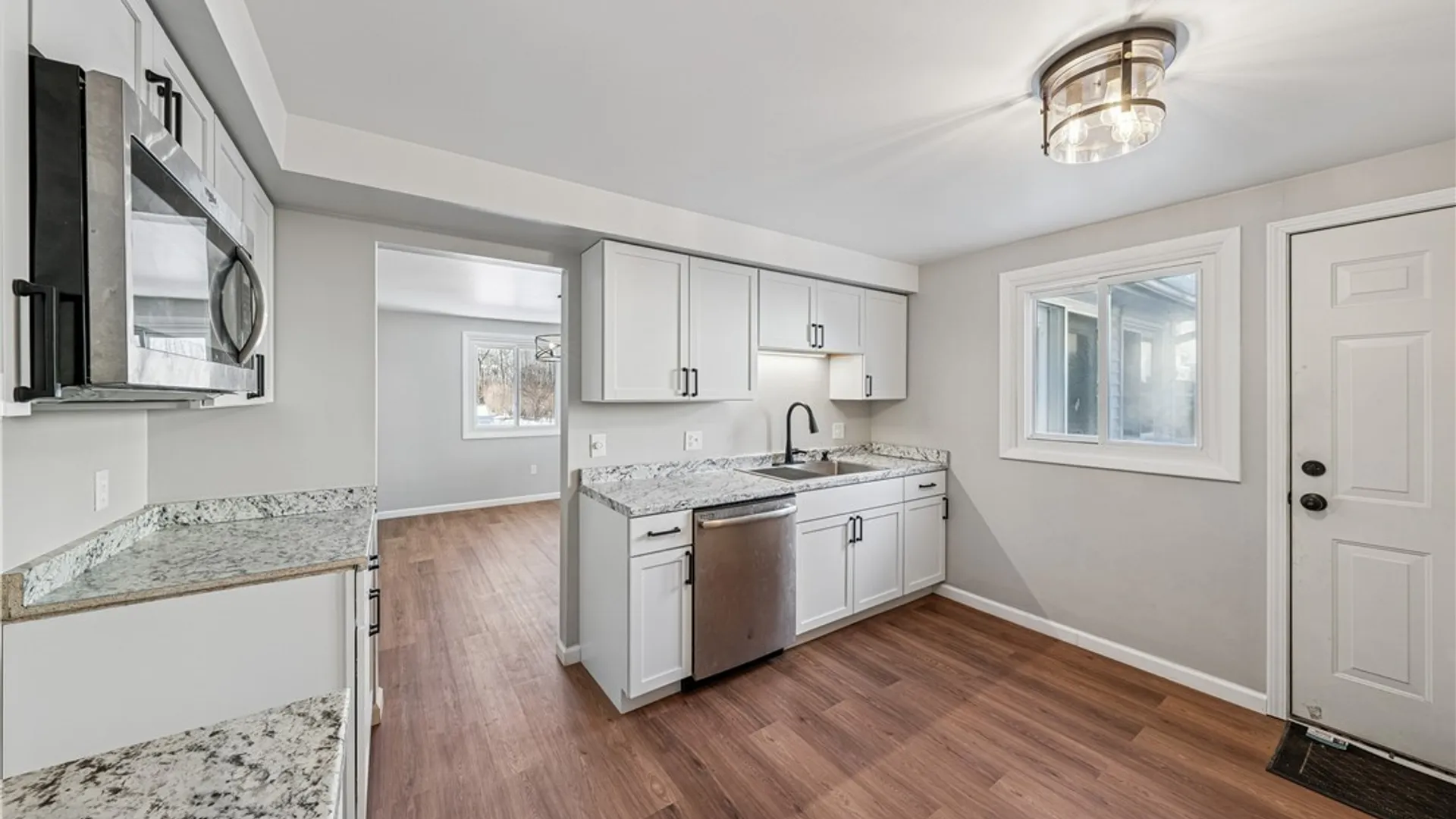 Property at 32 Pebble Creek Drive, Cheektowaga, NY 14227 8