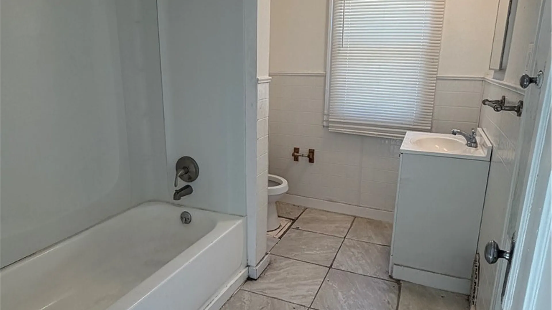 Property at 295 Glenwood Avenue, Rochester, NY 14613 15