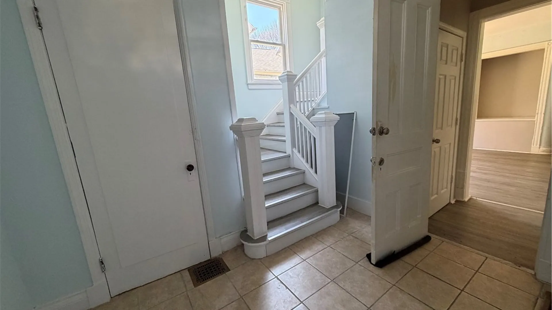 Property at 295 Glenwood Avenue, Rochester, NY 14613 18