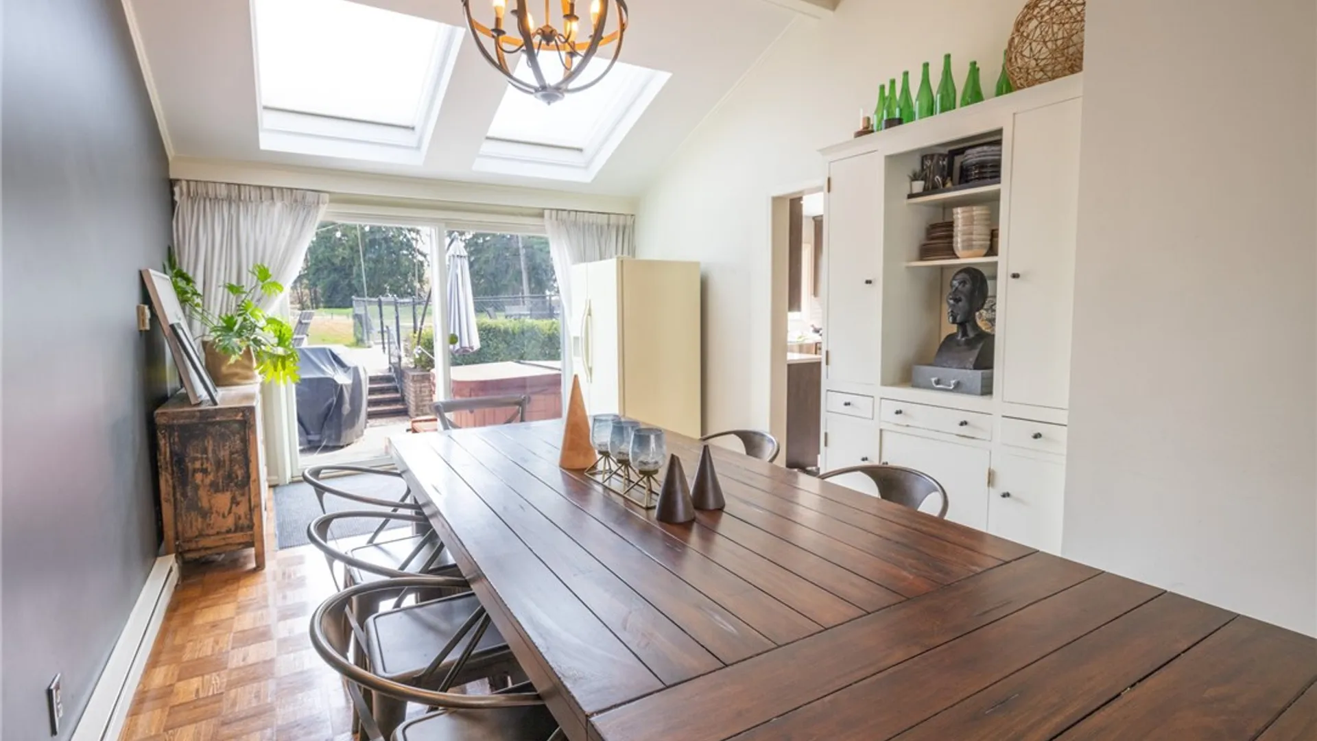 Property at 75 Pickwick Drive, Pittsford, NY 14618 17