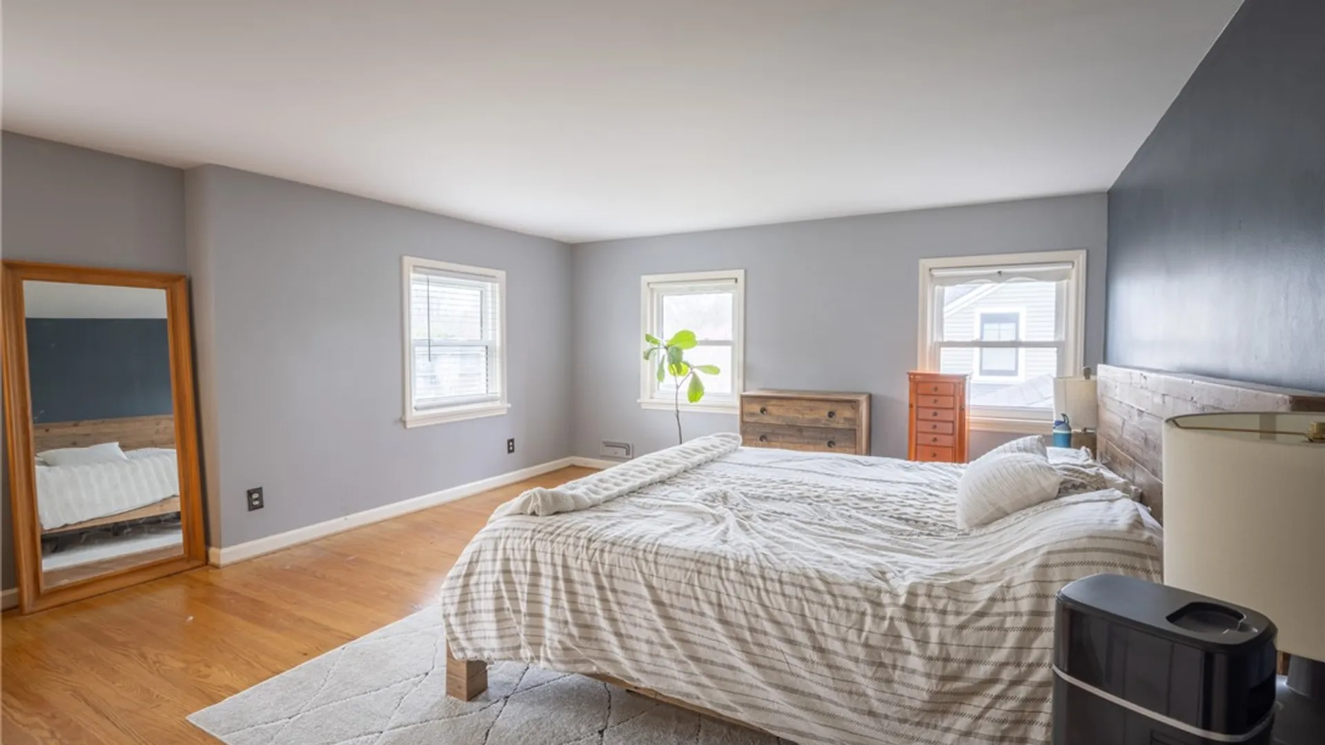 Property at 75 Pickwick Drive, Pittsford, NY 14618 20